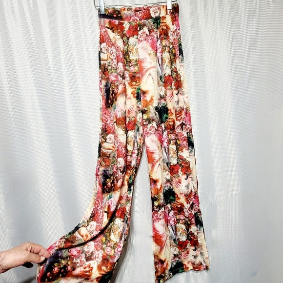 PrettyLittleThing Rose Femme Renaissance Wide Leg Pants (4) - Picture 3 of 8